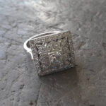 Anillo vintage de plata con piedras